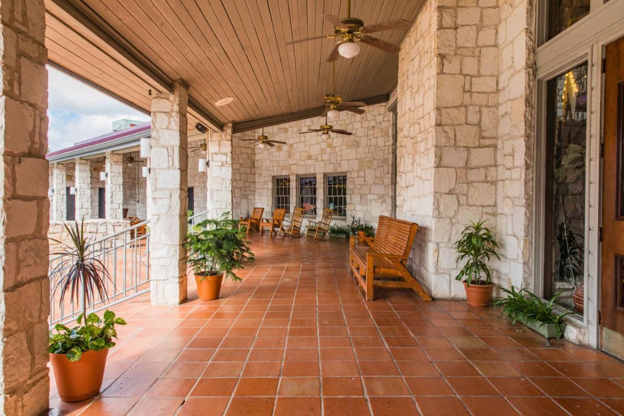 Y O Ranch Hotel And Conference Center Kerrville Exterior photo