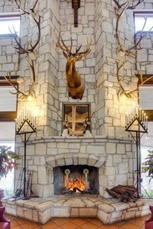 Y O Ranch Hotel And Conference Center Kerrville Room photo